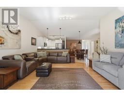 21 - 121 MEADOWCREEK DRIVE - 14