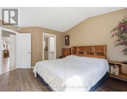 21 - 121 MEADOWCREEK DRIVE - 17