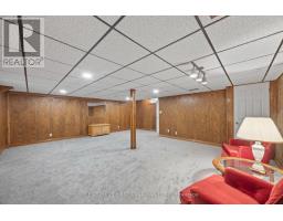 7069 DIANE CRESCENT - 33