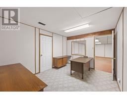 7069 DIANE CRESCENT - 34