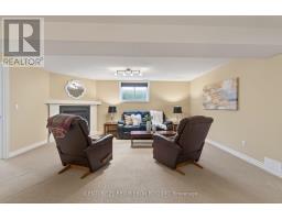 418 MACDONALD STREET - 29