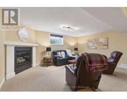 418 MACDONALD STREET - 30