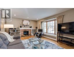 7 BRIARHILL PLACE - 6