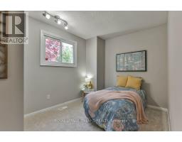 76 SPEIGHT CRESCENT - 19