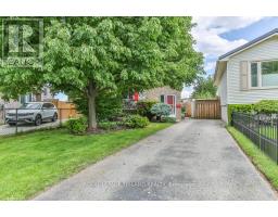 76 SPEIGHT CRESCENT - 2