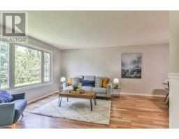 76 SPEIGHT CRESCENT - 5