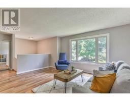 76 SPEIGHT CRESCENT - 9