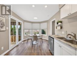 576 HELEN STREET - 10