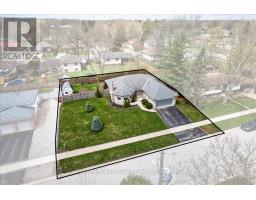 576 HELEN STREET - 24