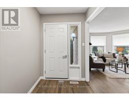 576 HELEN STREET - 3