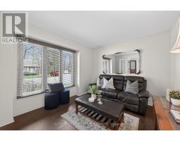 19 - 70 GLENROY ROAD - 11