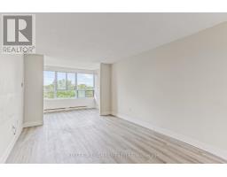 609 - 600 GRENFELL DRIVE - 7