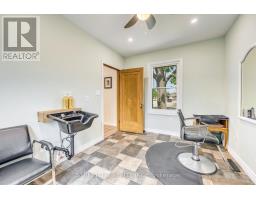 703 WELLINGTON STREET - 21