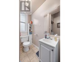 551 ADELAIDE STREET N - 23