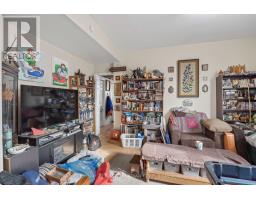 551 ADELAIDE STREET N - 6