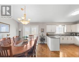 4 OAKWOOD COURT - 14