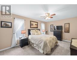 4 OAKWOOD COURT - 18