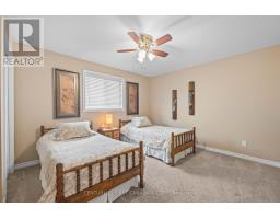 4 OAKWOOD COURT - 21