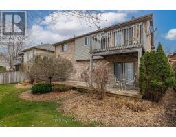 4 OAKWOOD COURT - 38