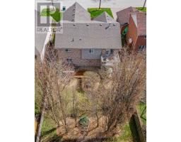 4 OAKWOOD COURT - 46