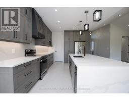 99 OPTIMIST DRIVE - 11