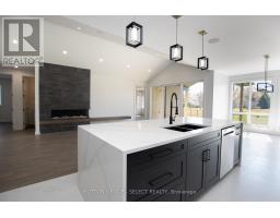 99 OPTIMIST DRIVE - 15