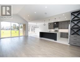 99 OPTIMIST DRIVE - 17