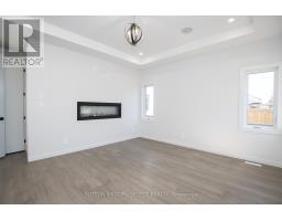 99 OPTIMIST DRIVE - 23