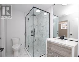 99 OPTIMIST DRIVE - 32