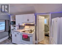 225 SIMCOE STREET - 10