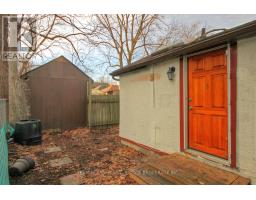 225 SIMCOE STREET - 17