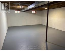 195 SIMPSON CRESCENT - 11