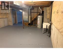 195 SIMPSON CRESCENT - 12