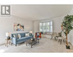 8 - 60 ROSECLIFFE CRESCENT - 16