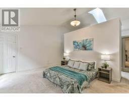 8 - 60 ROSECLIFFE CRESCENT - 26