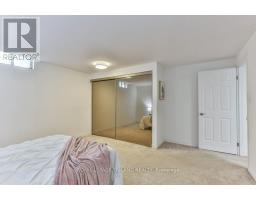 8 - 60 ROSECLIFFE CRESCENT - 40