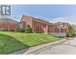 8 - 60 ROSECLIFFE CRESCENT - 45
