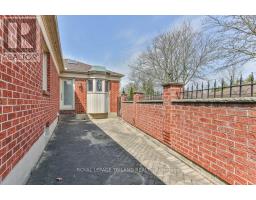 8 - 60 ROSECLIFFE CRESCENT - 46