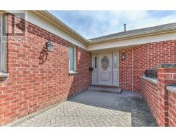 8 - 60 ROSECLIFFE CRESCENT - 50