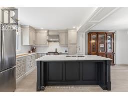 54 LLOYD MANOR CRESCENT - 19