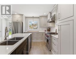 54 LLOYD MANOR CRESCENT - 21