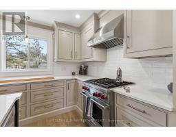 54 LLOYD MANOR CRESCENT - 22