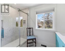 54 LLOYD MANOR CRESCENT - 30