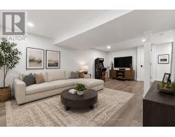 54 LLOYD MANOR CRESCENT - 36