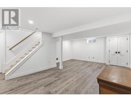 54 LLOYD MANOR CRESCENT - 38