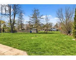 54 LLOYD MANOR CRESCENT - 41