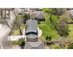 54 LLOYD MANOR CRESCENT - 47