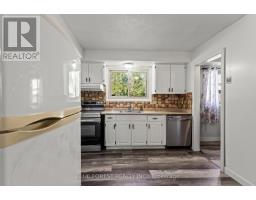 39 SOUTHWOOD CRESCENT - 13