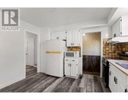 39 SOUTHWOOD CRESCENT - 14