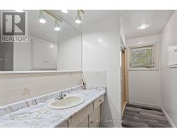 39 SOUTHWOOD CRESCENT - 17